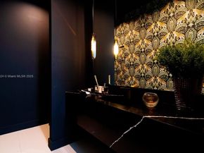 10151 SW 3rd St, Plantation FL 33324