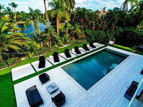 10151 SW 3rd St, Plantation FL 33324