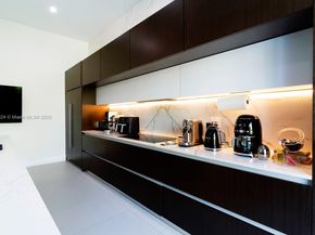 10151 SW 3rd St, Plantation FL 33324