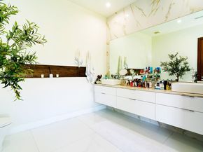 10151 SW 3rd St, Plantation FL 33324