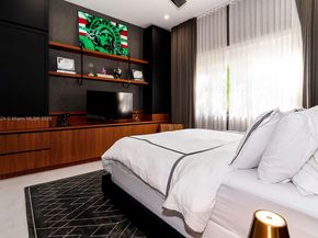 10151 SW 3rd St, Plantation FL 33324