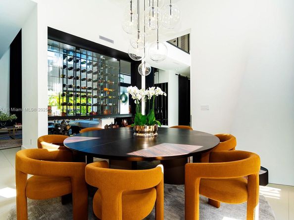 10151 SW 3rd St, Plantation FL 33324