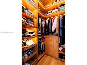 10151 SW 3rd St, Plantation FL 33324