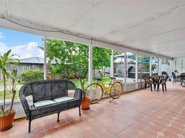 12661 SW 222nd Ter, Miami FL 33170