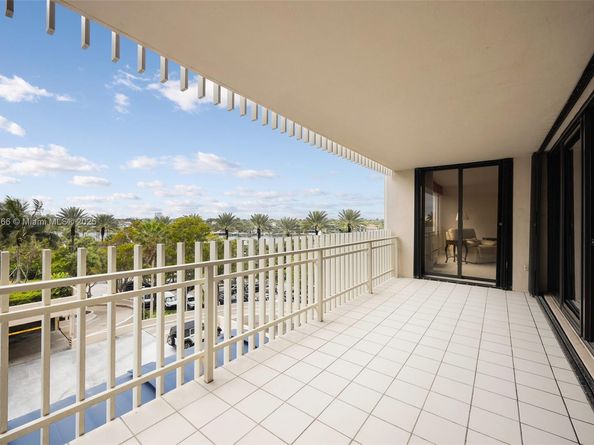 2 Grove Isle Dr B404, Coconut Grove FL 33133