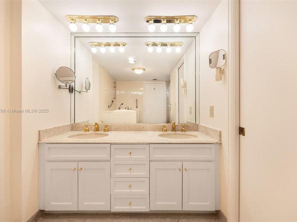 2 Grove Isle Dr B404, Coconut Grove FL 33133