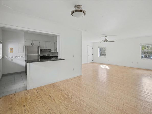 73 Edgewater Dr 3, Coral Gables FL 33133