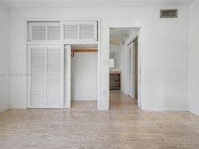 73 Edgewater Dr 3, Coral Gables FL 33133