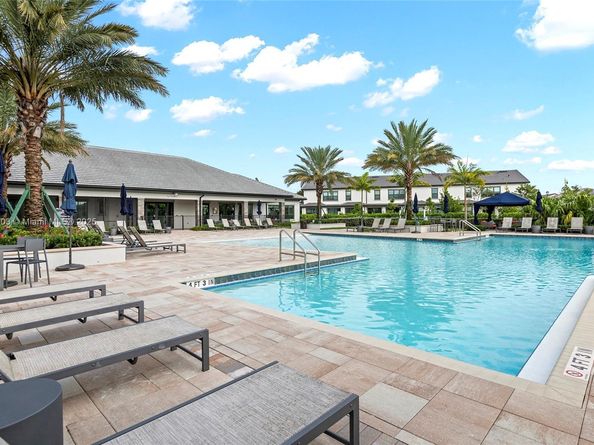 2137 Appleton Cir N, Oakland Park FL 33309