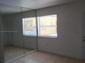 1975 NE 135th St 2D, North Miami FL 33181