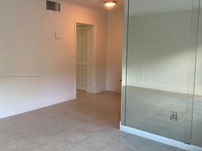 1975 NE 135th St 2D, North Miami FL 33181