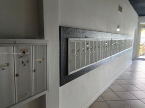 1975 NE 135th St 2D, North Miami FL 33181