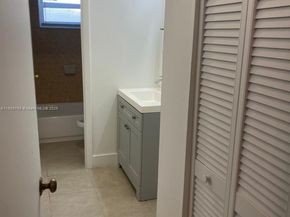 1975 NE 135th St 2D, North Miami FL 33181