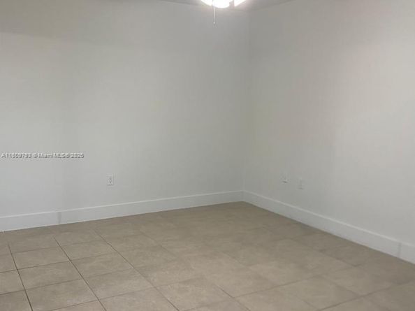 1975 NE 135th St 2D, North Miami FL 33181