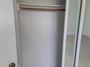1975 NE 135th St 2D, North Miami FL 33181