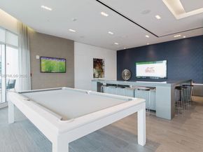 17111 Biscayne Blvd 710, North Miami Beach FL 33160