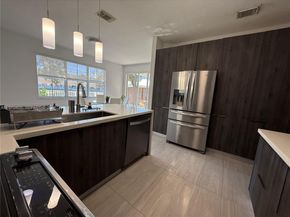 10832 NW 84th St, Doral FL 33178