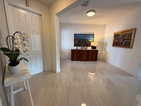 10832 NW 84th St, Doral FL 33178