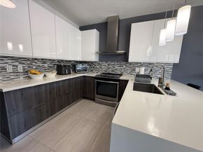 10832 NW 84th St, Doral FL 33178