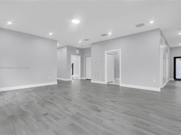 23070 SW 123 Ct, Miami FL 33170