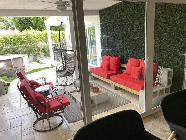 1103 Washington St, Hollywood FL 33019