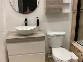 1103 Washington St, Hollywood FL 33019