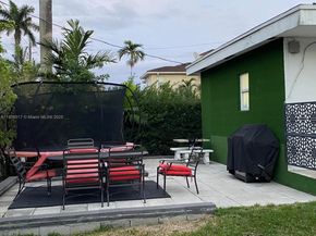1103 Washington St, Hollywood FL 33019