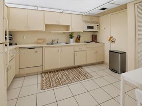 300 Diplomat Pkwy 601, Hallandale Beach FL 33009