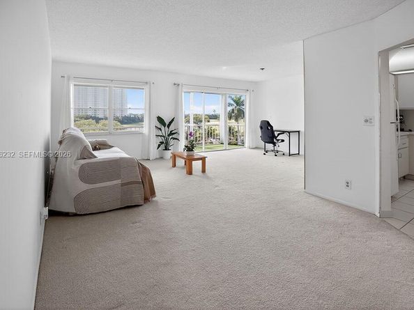 300 Diplomat Pkwy 601, Hallandale Beach FL 33009