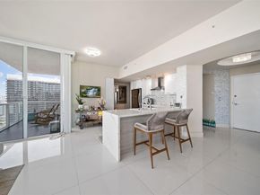 244 Biscayne Blvd 4608, Miami FL 33132
