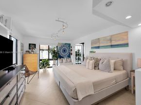 1600 S Bayshore Ln 8D, Coconut Grove FL 33133