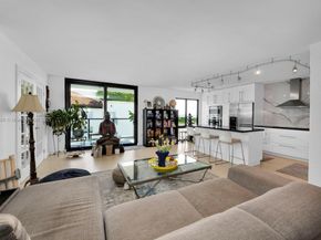 1600 S Bayshore Ln 8D, Coconut Grove FL 33133