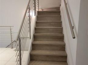 9133 NW 33rd St, Doral FL 33172