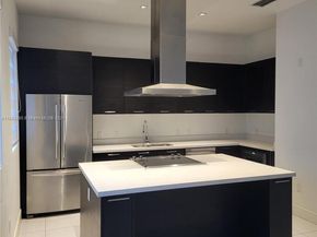 9133 NW 33rd St, Doral FL 33172