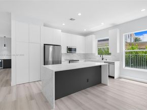 4629 Mariners Cove Dr, Wellington FL 33449