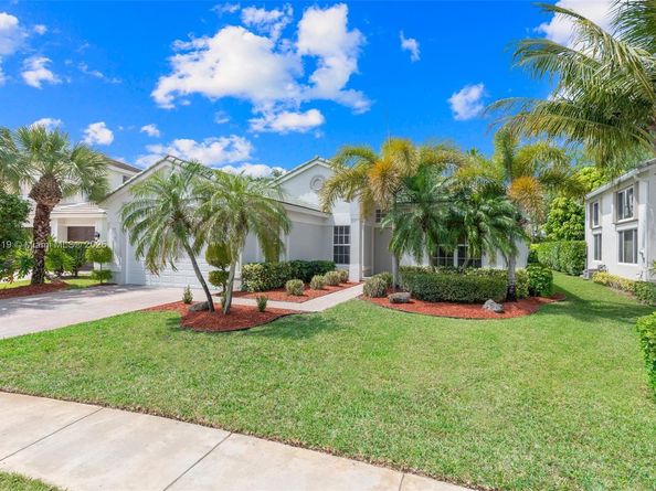 4629 Mariners Cove Dr, Wellington FL 33449