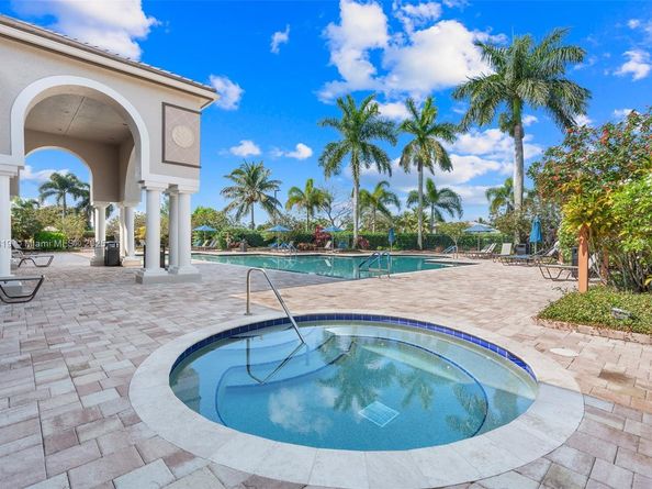 4629 Mariners Cove Dr, Wellington FL 33449