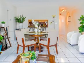 540 W Park Dr 201, Miami FL 33172