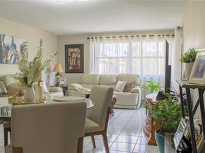 540 W Park Dr 201, Miami FL 33172