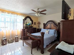 540 W Park Dr 201, Miami FL 33172