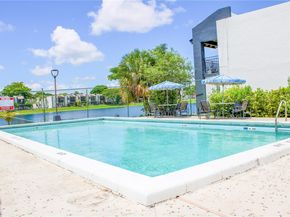 540 W Park Dr 201, Miami FL 33172