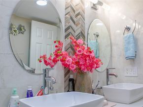 540 W Park Dr 201, Miami FL 33172
