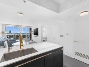 1800 Sunset Harbour Dr 2105, Miami Beach FL 33139
