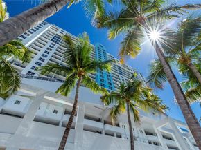 1800 Sunset Harbour Dr 2105, Miami Beach FL 33139