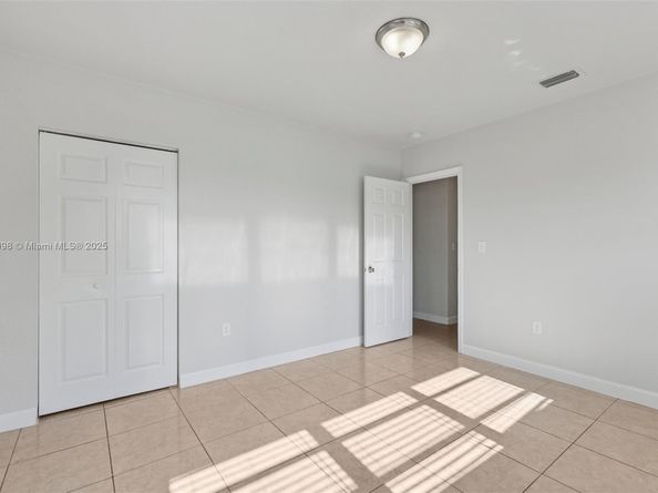 19110 N Miami Ave, Miami Gardens FL 33169
