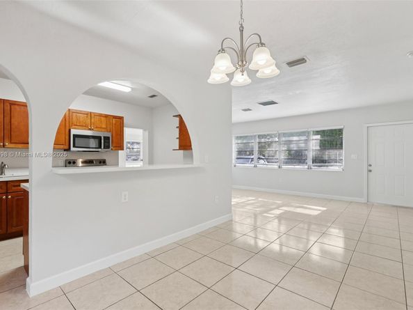19110 N Miami Ave, Miami Gardens FL 33169