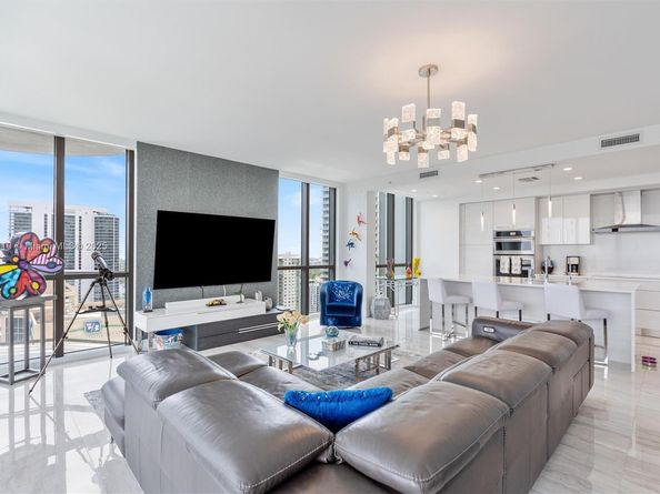 100 E Las Olas Blvd 3201, Fort Lauderdale FL 33301