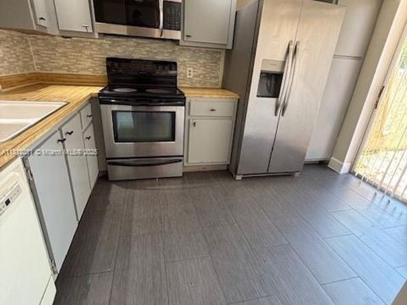 9423 NW 65th St E2, Tamarac FL 33321