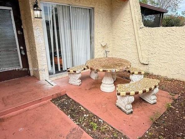 9423 NW 65th St E2, Tamarac FL 33321