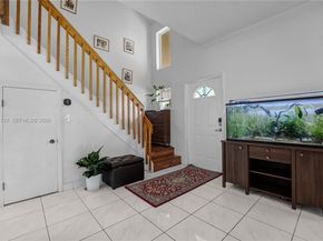 595 Racquet Club Rd 7419, Weston FL 33326